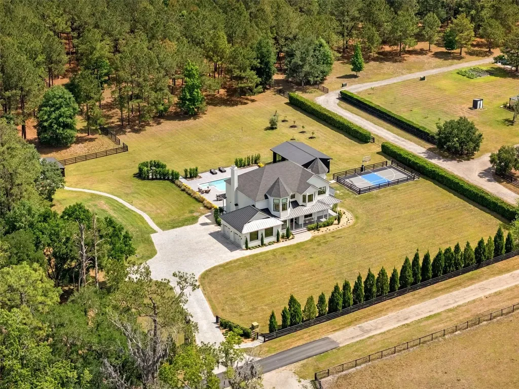 22201 Wise Owl Road Brooksville FL 34602