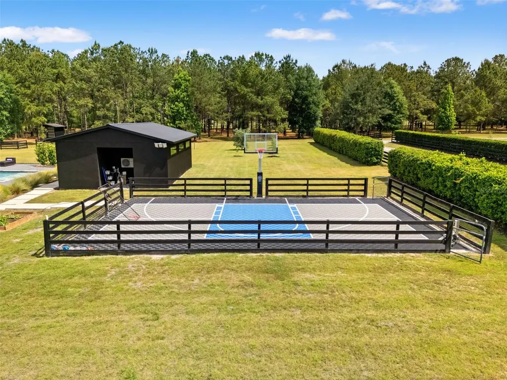 22201 Wise Owl Road Brooksville FL 34602