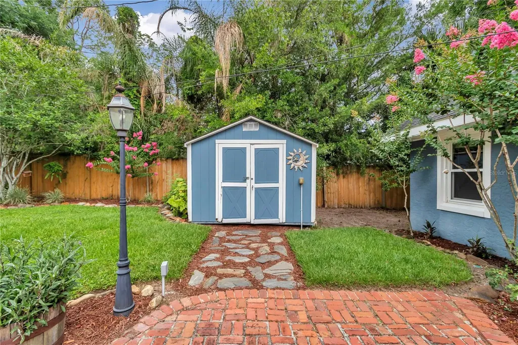 956 NE 5th Street Ocala FL 34470