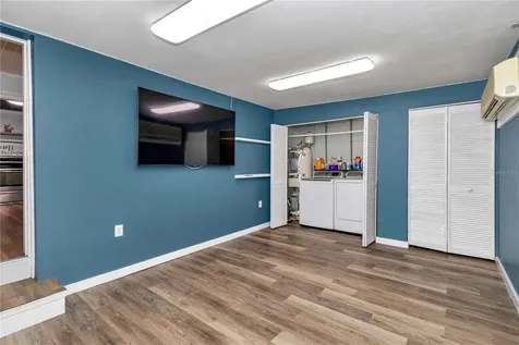 956 NE 5th Street Ocala FL 34470