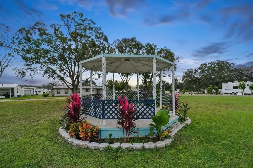 10029 Hamp Drive Dade City FL 33525