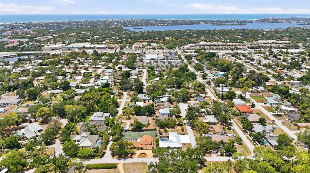 2233 Alice Road Sarasota FL 34231