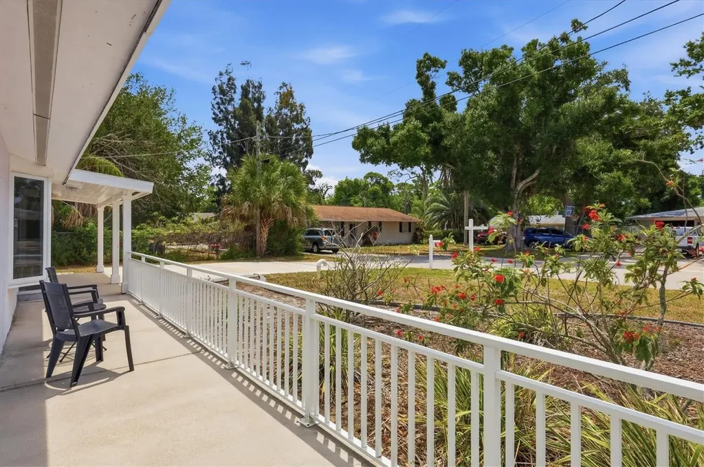 2233 Alice Road Sarasota FL 34231