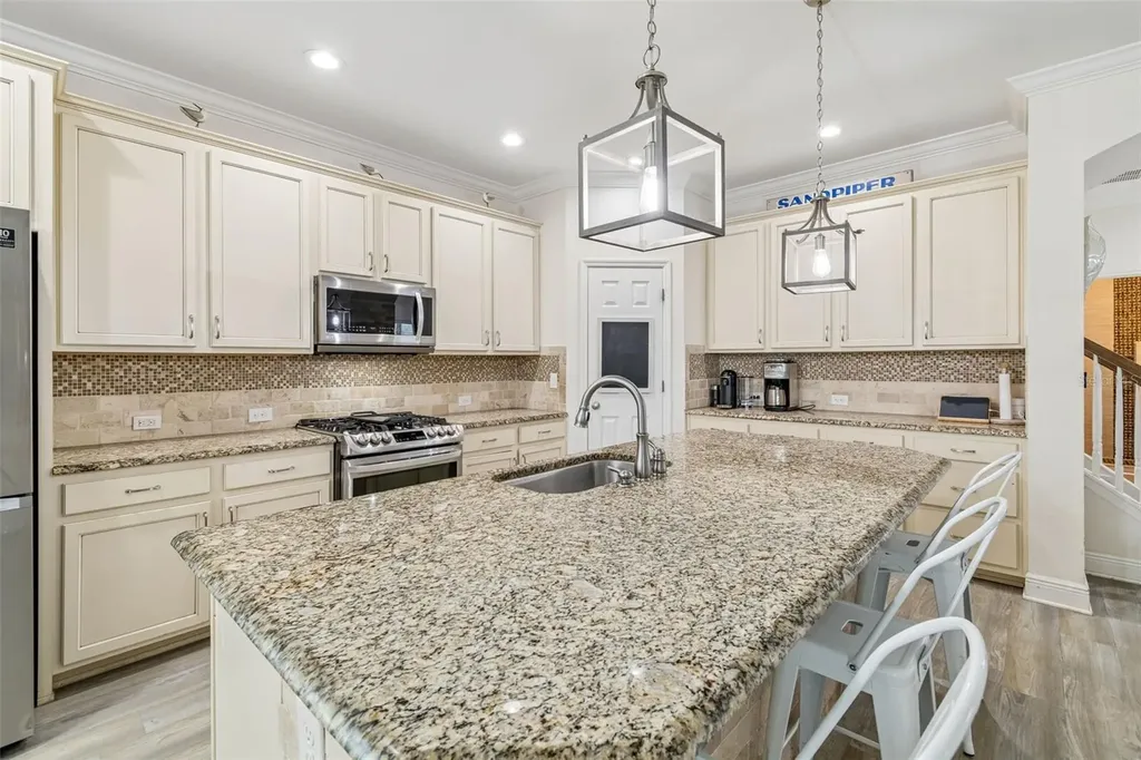 16214 Bayberry View Drive Lithia FL 33547