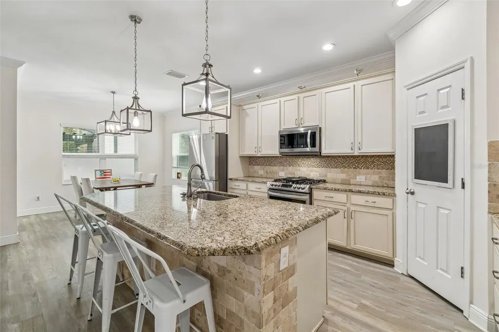 16214 Bayberry View Drive Lithia FL 33547
