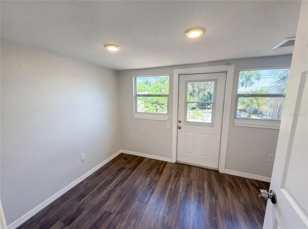 5005 Tangerine Avenue S Gulfport FL 33707