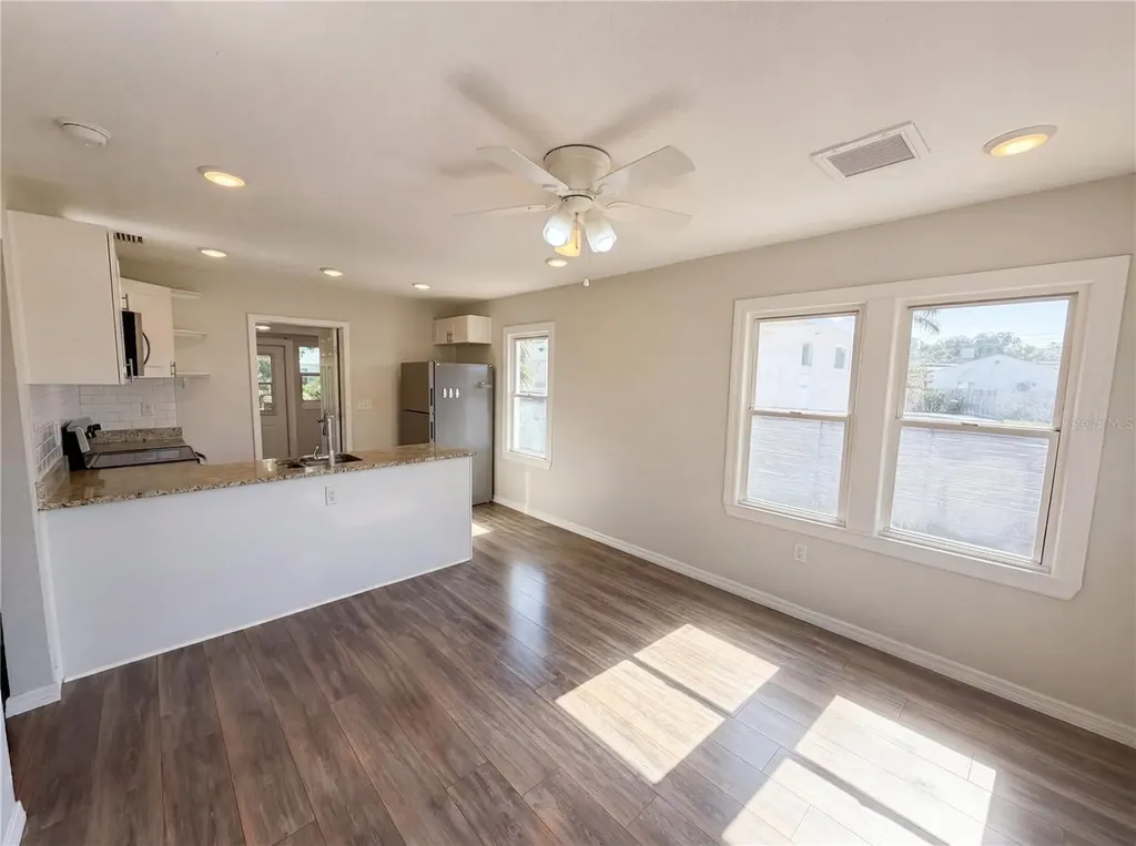 5005 Tangerine Avenue S Gulfport FL 33707