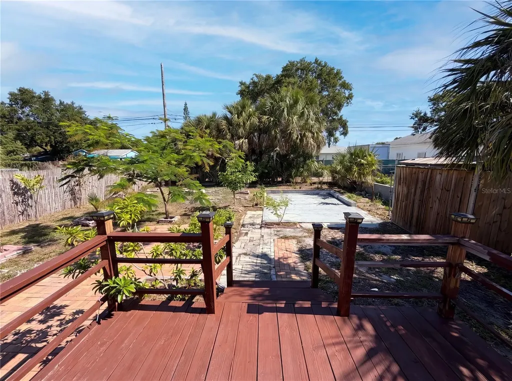 5005 Tangerine Avenue S Gulfport FL 33707