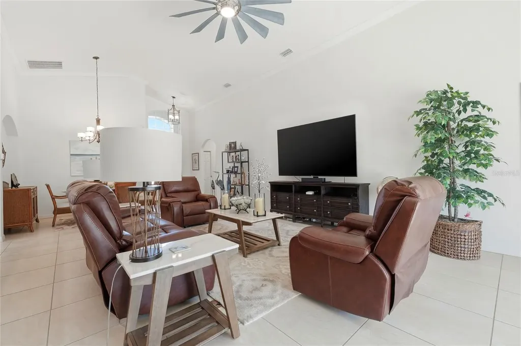1033 Sawgrass Drive Winter Haven FL 33884