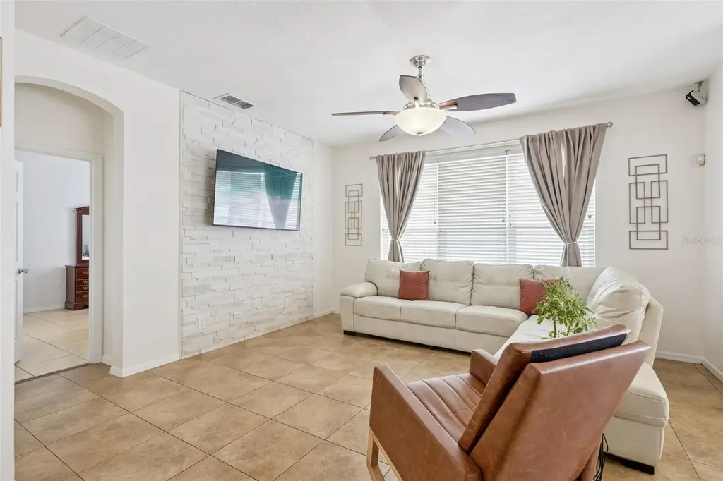 7514 Bear Claw Run Orlando FL 32825