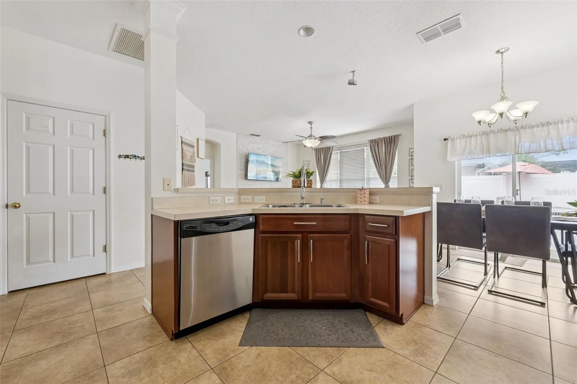 7514 Bear Claw Run Orlando FL 32825