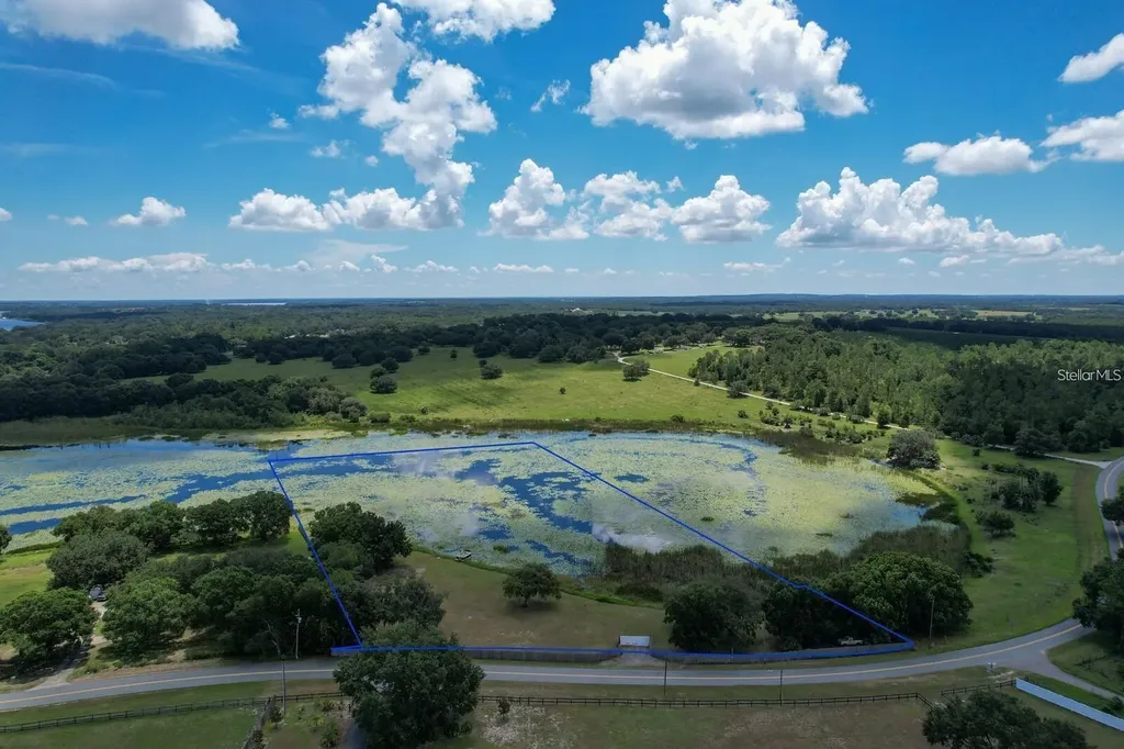 7089 Number Two Road Yalaha FL 34797