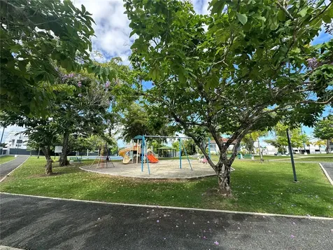 Mansiones Reales Principe De Asturias Guaynabo PR 00969