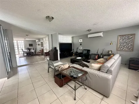 Mansiones Reales Principe De Asturias Guaynabo PR 00969