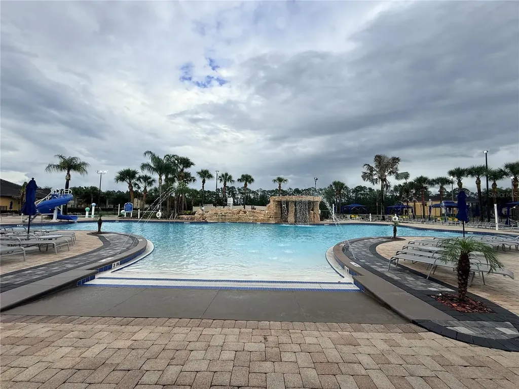 8977 Bismarck Palm Road Kissimmee FL 34747