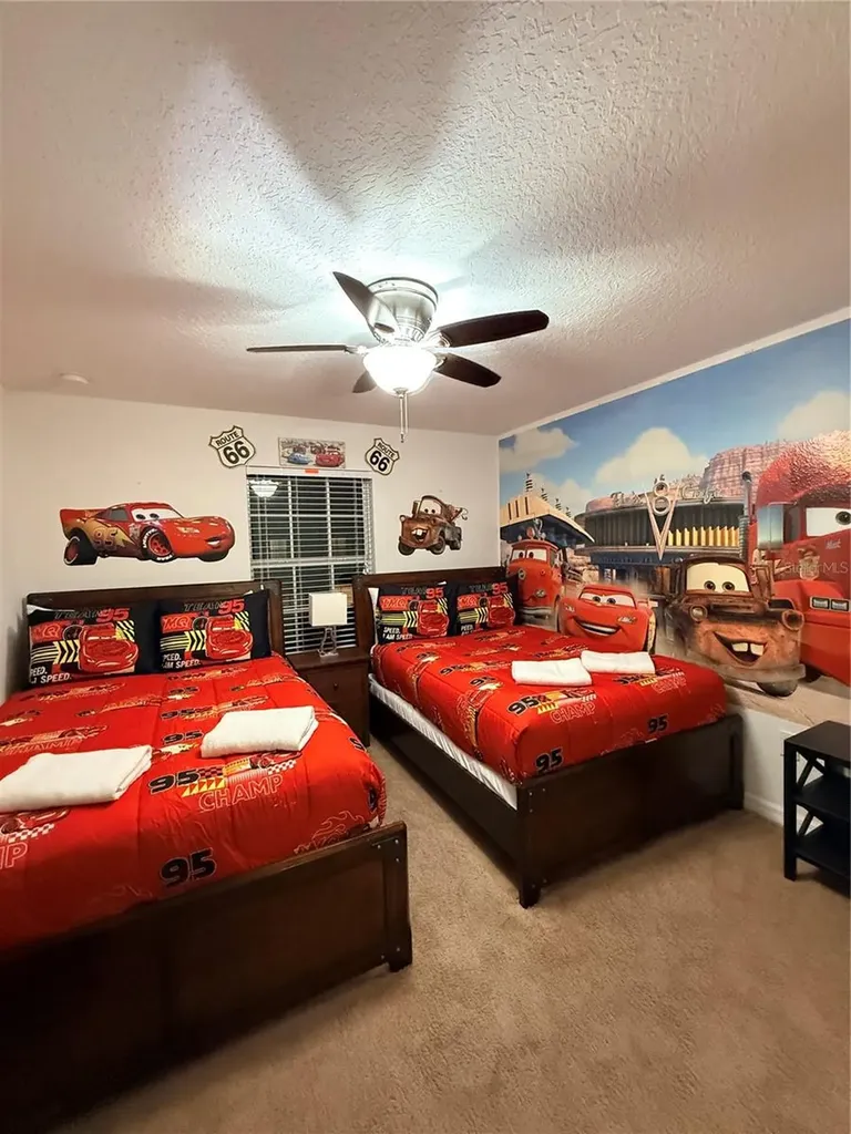 8977 Bismarck Palm Road Kissimmee FL 34747
