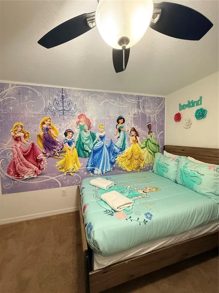 8977 Bismarck Palm Road Kissimmee FL 34747