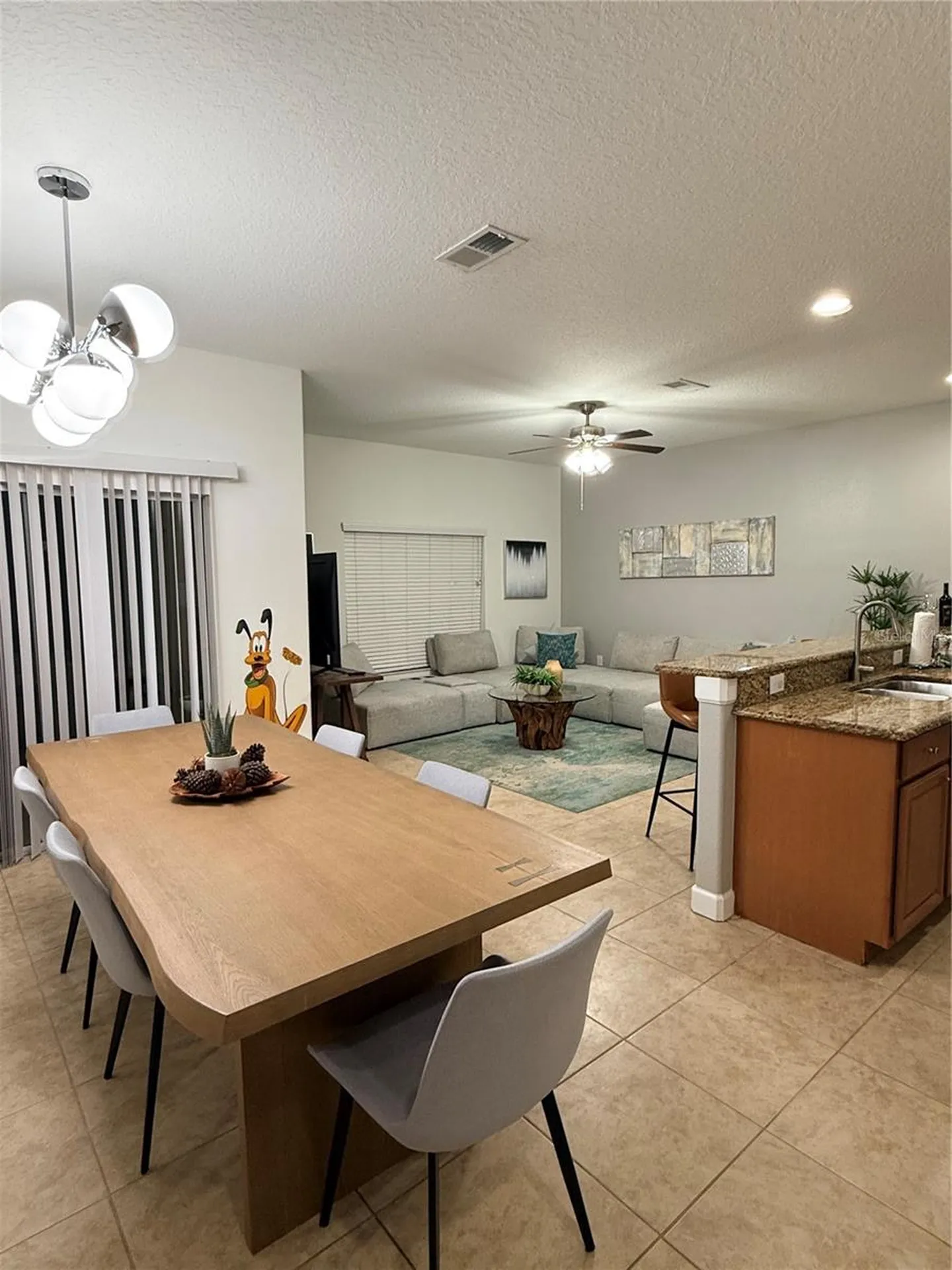 8977 Bismarck Palm Road Kissimmee FL 34747