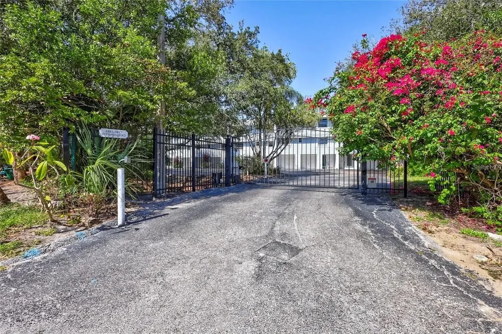 4863 W Flamingo Road Tampa FL 33611