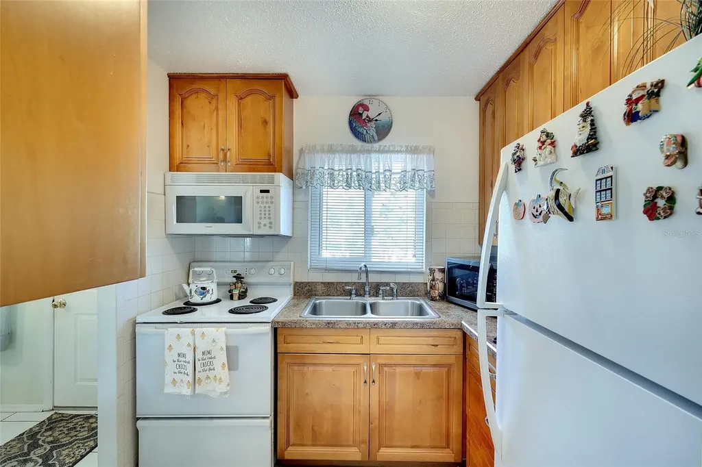 2449 Flamingo Boulevard Bradenton FL 34207