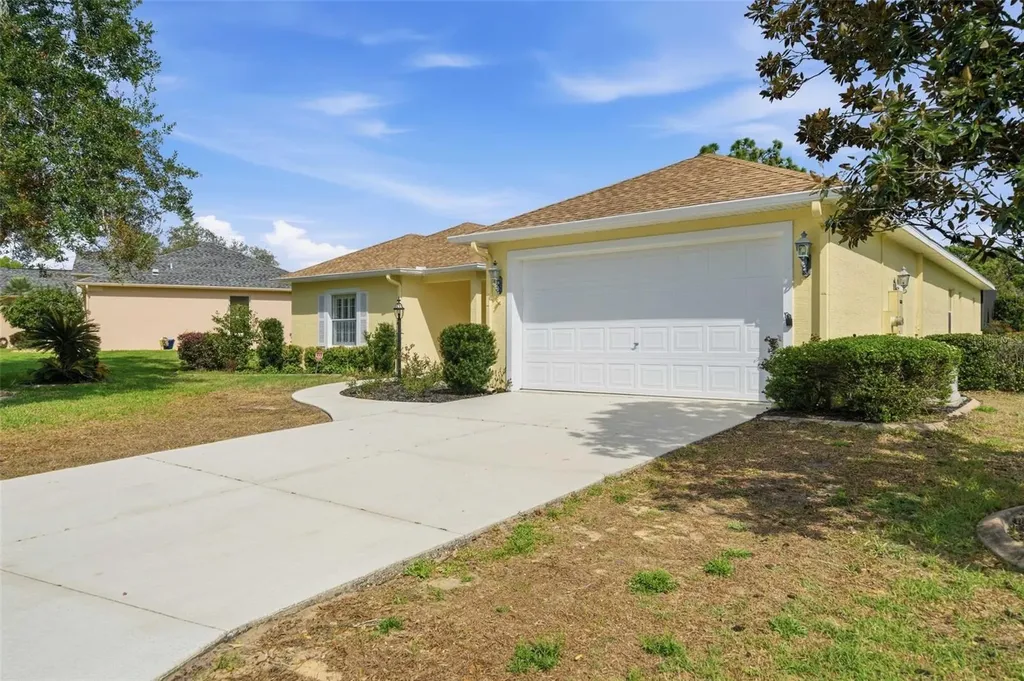 39 W Amalfi Court Beverly Hills FL 34465