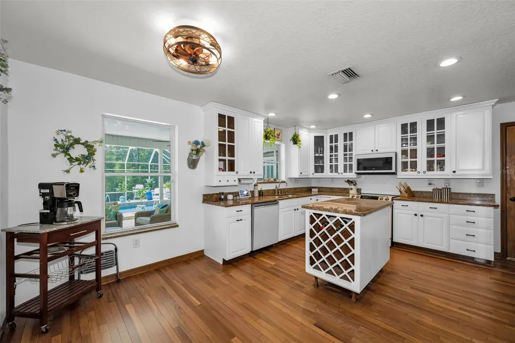 11046 Lakeview Drive New Port Richey FL 34654