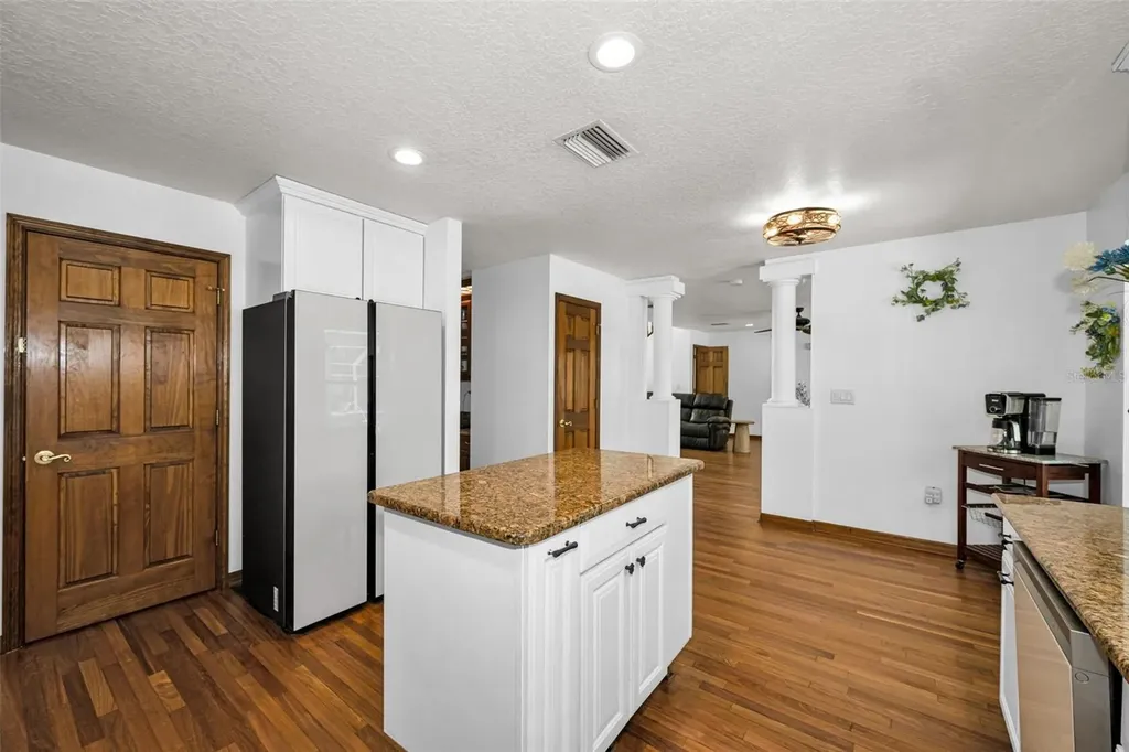 11046 Lakeview Drive New Port Richey FL 34654