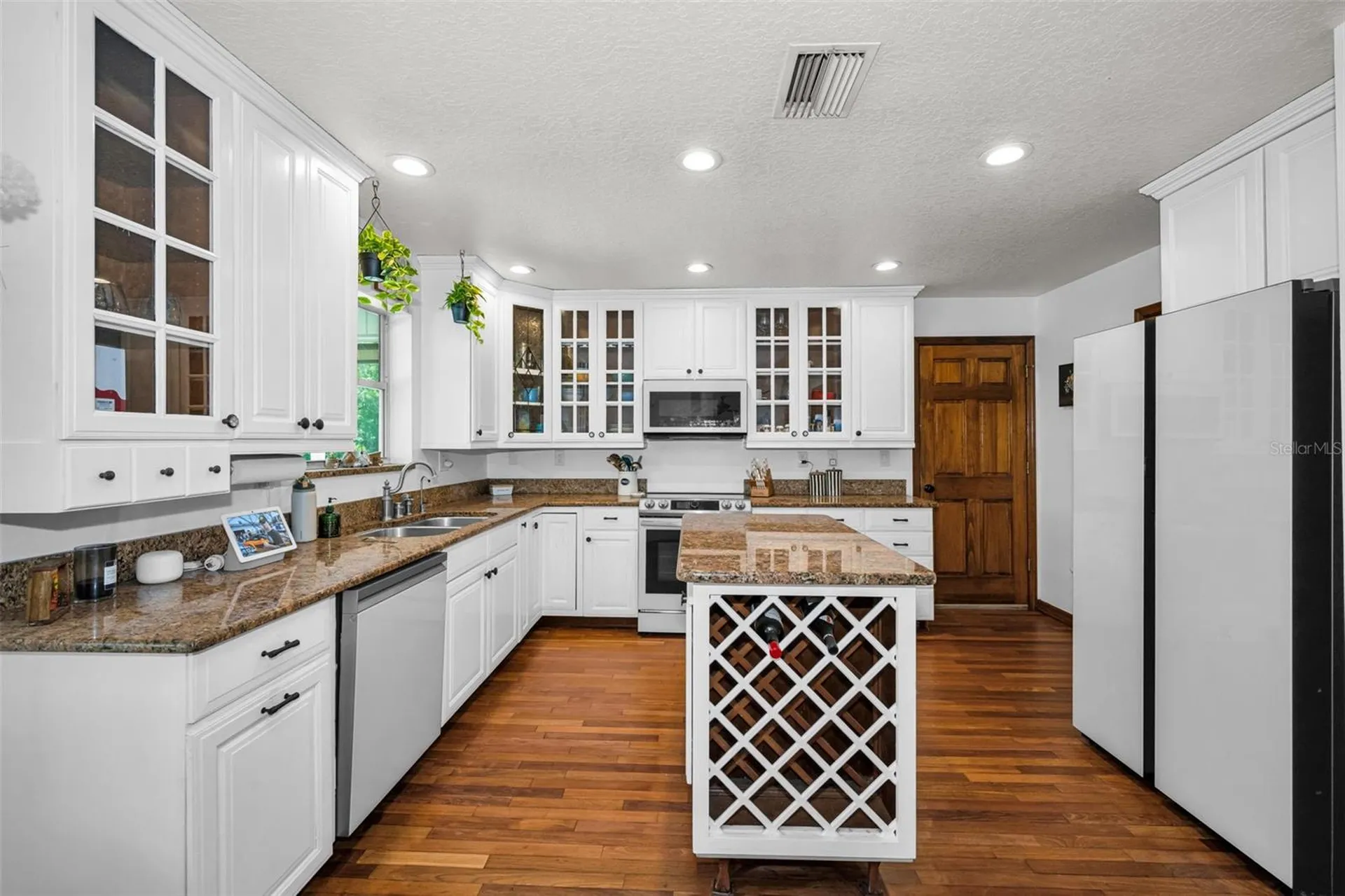 11046 Lakeview Drive New Port Richey FL 34654