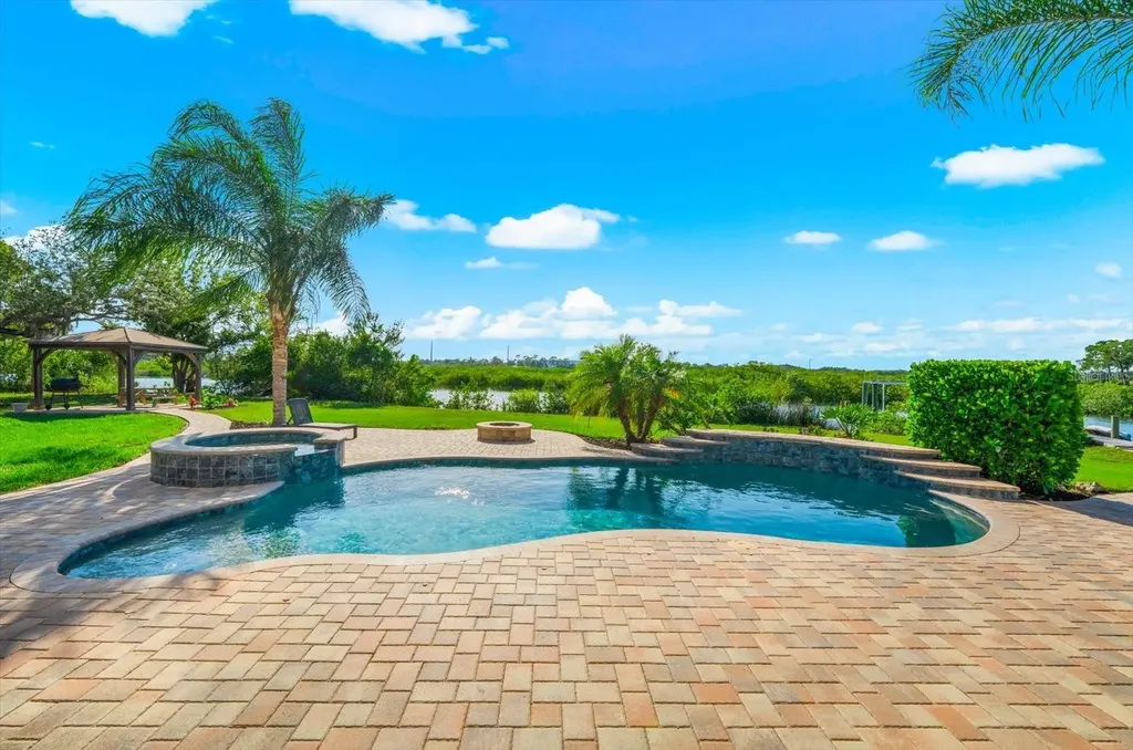 1462 N Jasmine Avenue Tarpon Springs FL 34689