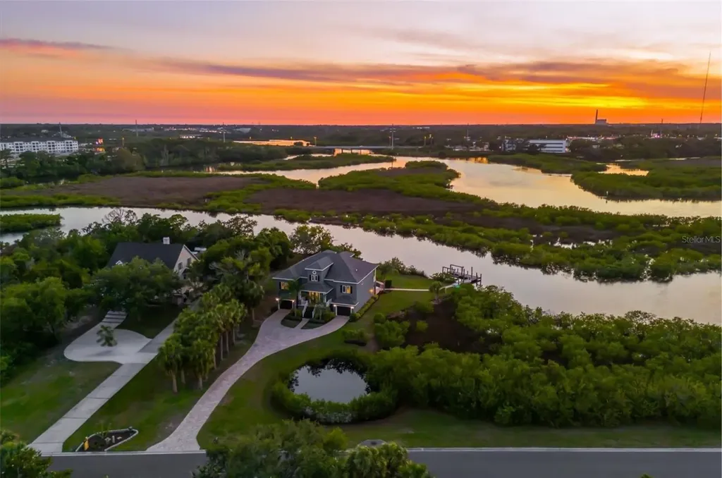 1462 N Jasmine Avenue Tarpon Springs FL 34689