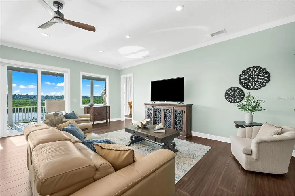 1462 N Jasmine Avenue Tarpon Springs FL 34689