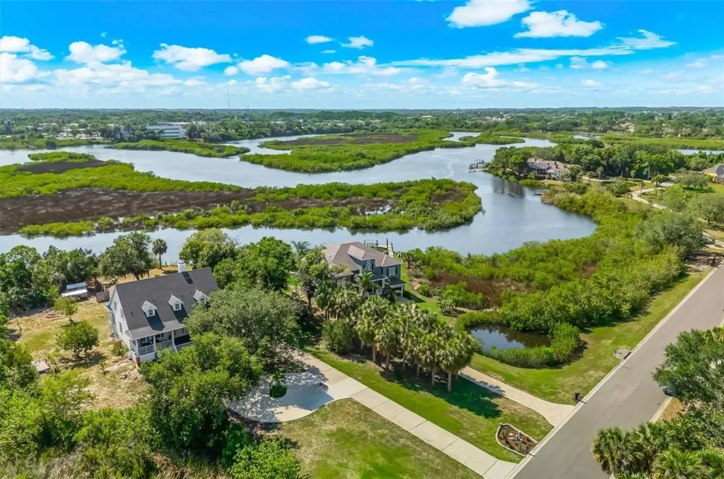 1462 N Jasmine Avenue Tarpon Springs FL 34689