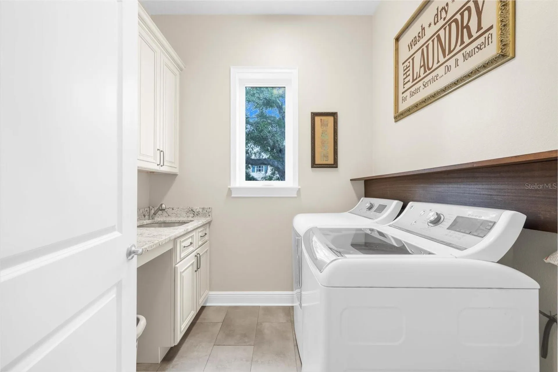 1462 N Jasmine Avenue Tarpon Springs FL 34689