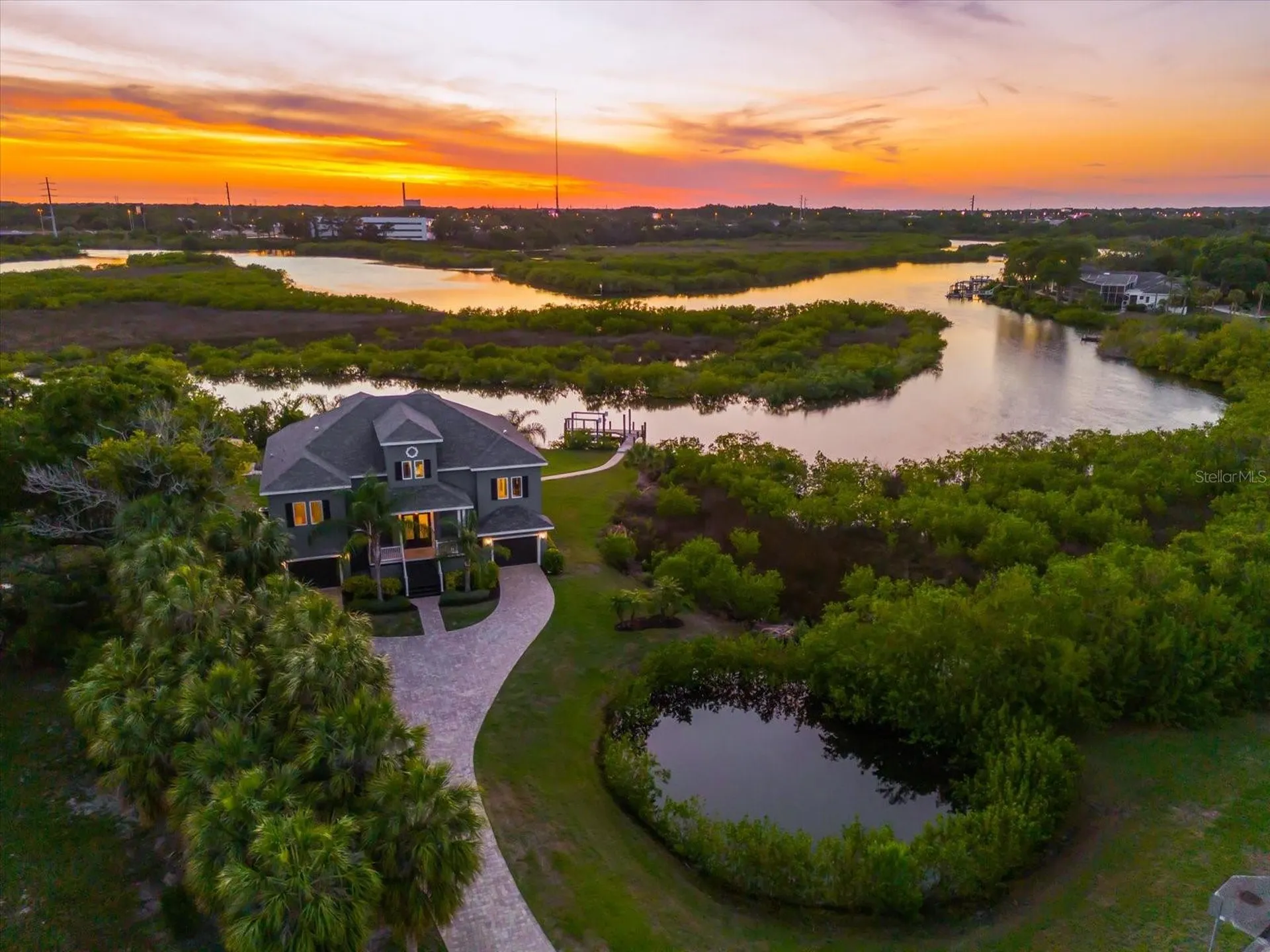 1462 N Jasmine Avenue Tarpon Springs FL 34689