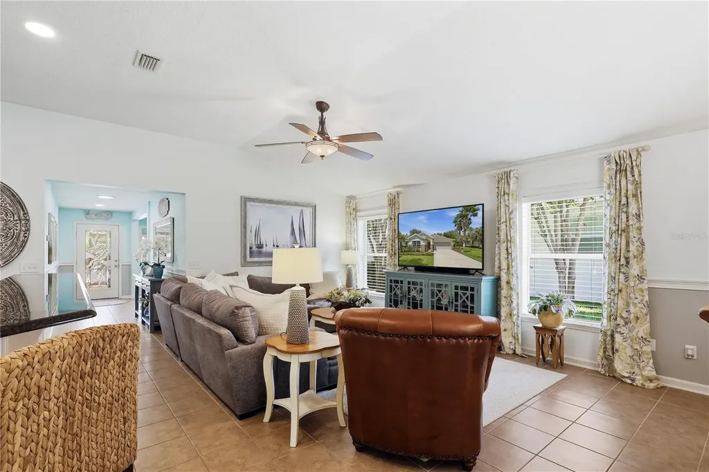 122 S Hummingbird Place Palm Coast FL 32164