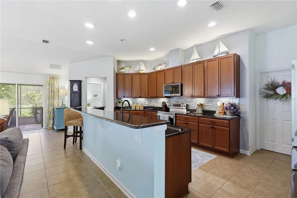 122 S Hummingbird Place Palm Coast FL 32164