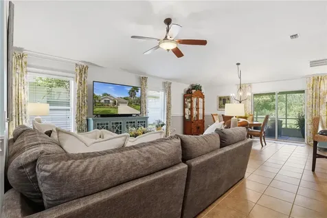 122 S Hummingbird Place Palm Coast FL 32164