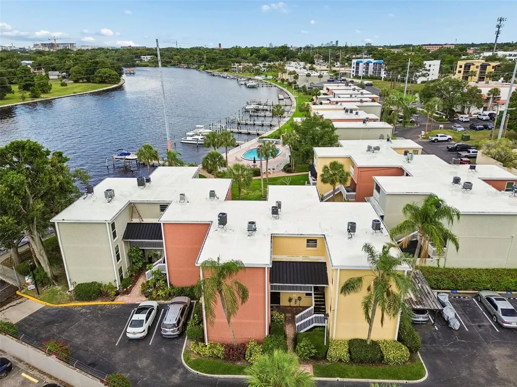 2424 W Tampa Bay Boulevard Tampa FL 33607