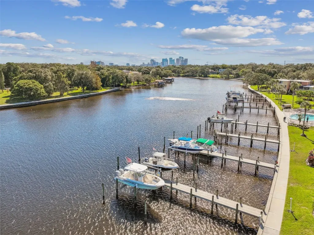 2424 W Tampa Bay Boulevard Tampa FL 33607