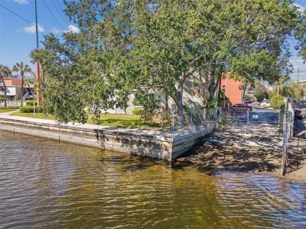 2424 W Tampa Bay Boulevard Tampa FL 33607