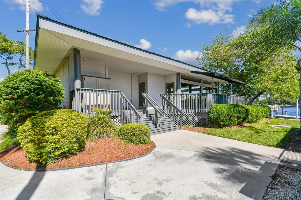 2424 W Tampa Bay Boulevard Tampa FL 33607