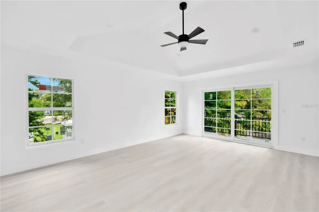 1105 Conant Avenue Safety Harbor FL 34695