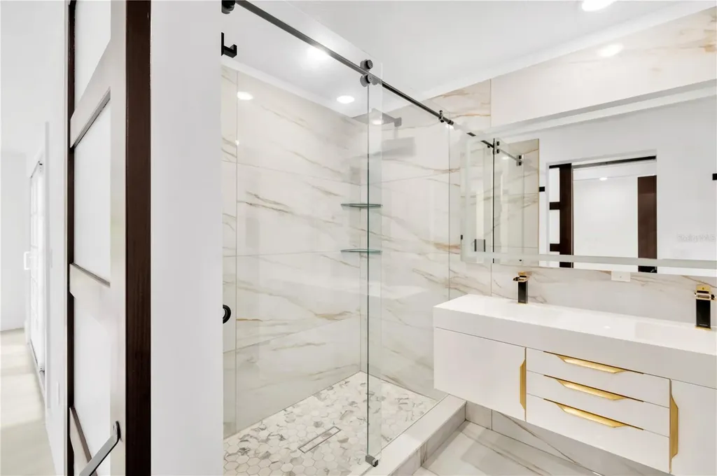 1105 Conant Avenue Safety Harbor FL 34695