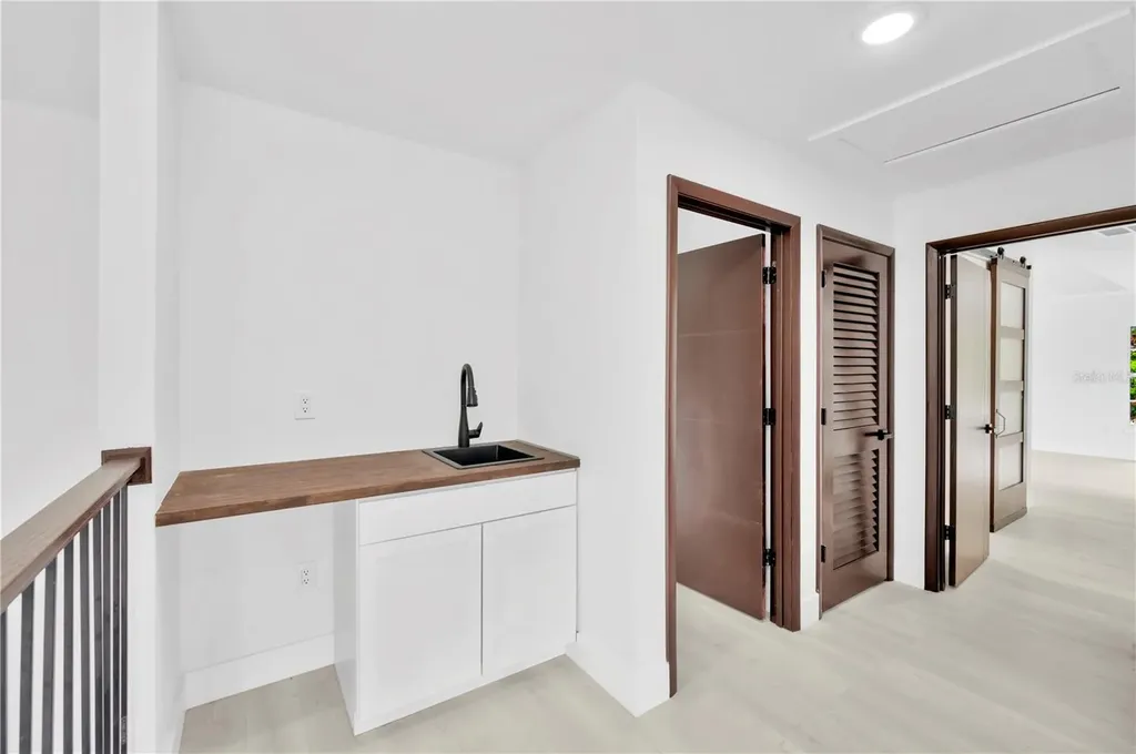 1105 Conant Avenue Safety Harbor FL 34695