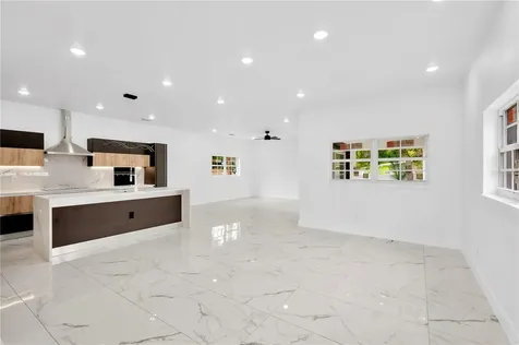 1105 Conant Avenue Safety Harbor FL 34695