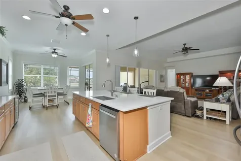 1719 Pacific Dunes Drive Sun City Center FL 33573