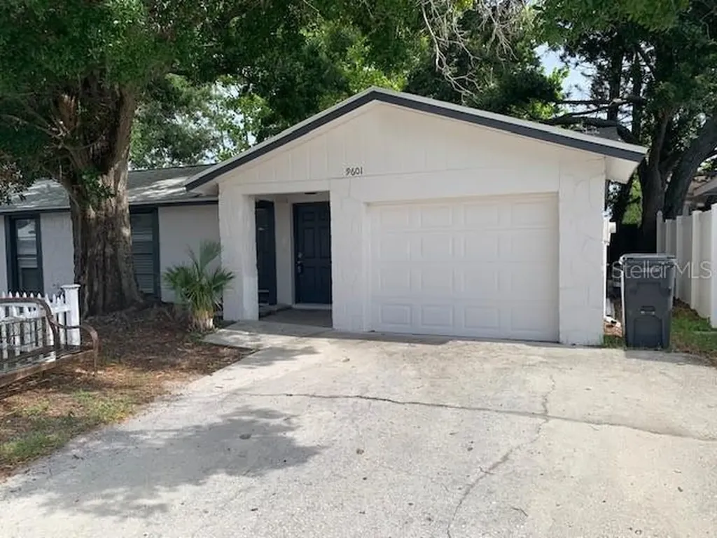 9601 Shalimar Court Tampa FL 33615