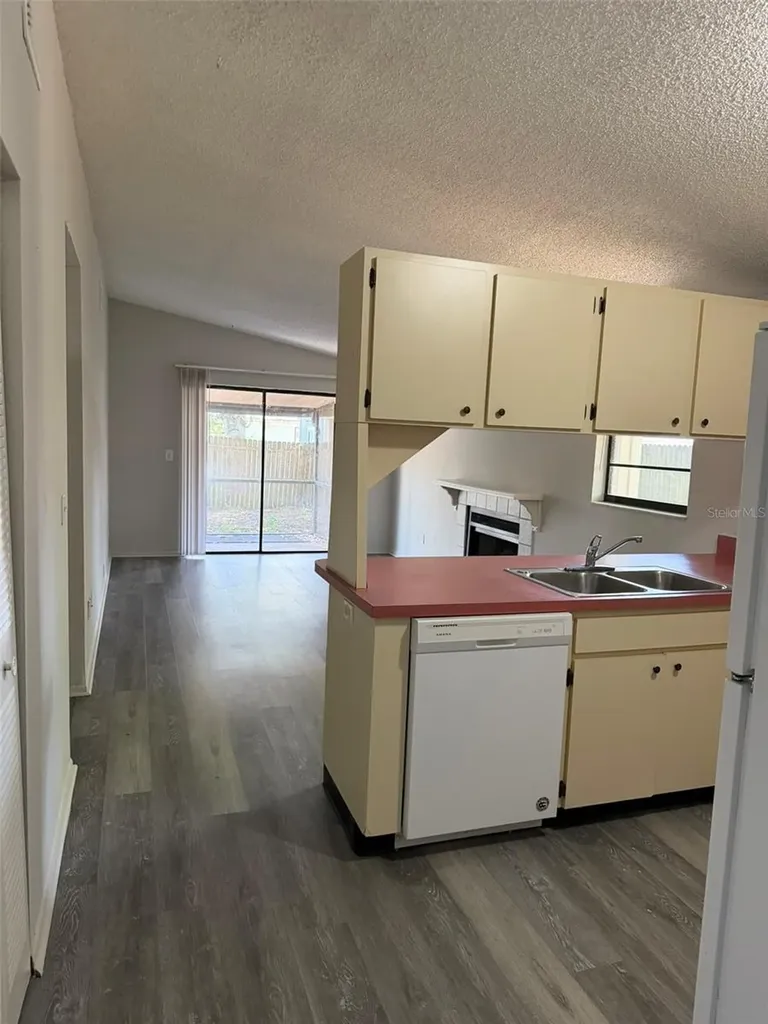 9601 Shalimar Court Tampa FL 33615
