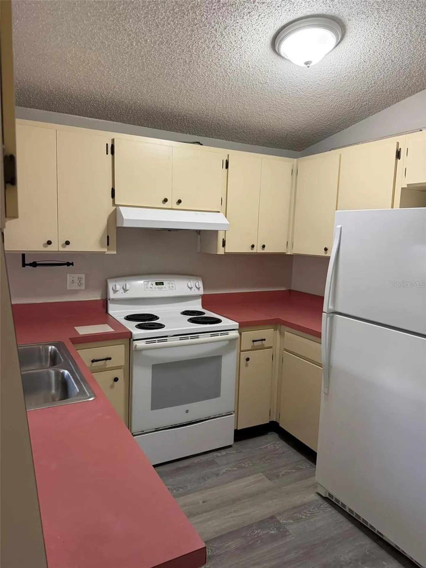 9601 Shalimar Court Tampa FL 33615