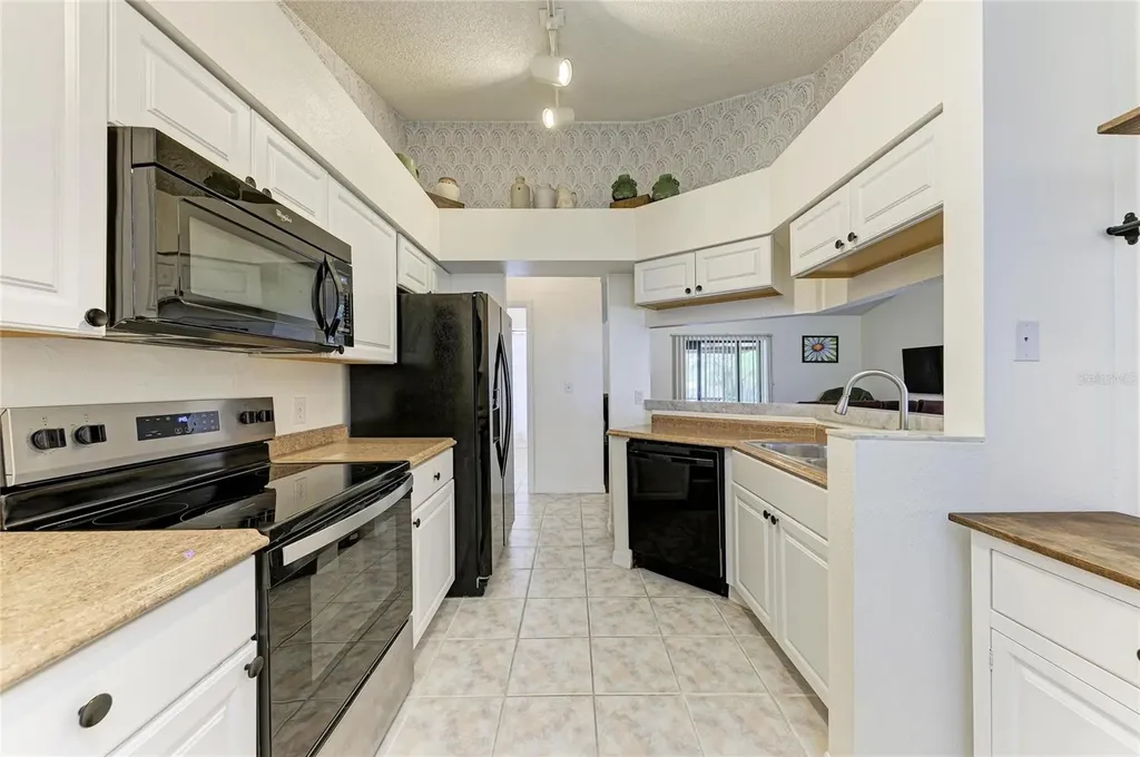3543 65th Avenue Circle E Sarasota FL 34243